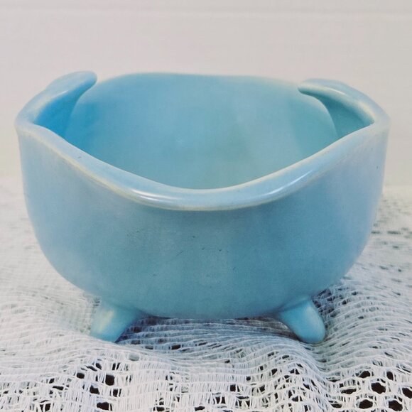 VINTAGE WELLER POTTERY MCM FOOTED LIGHT BLUE PLANTER, DISPLAY BOWL, FLOWER VASE - Picture 6 of 12